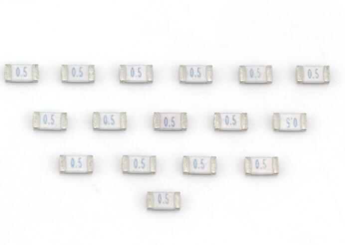 1206熔斷型貼片保險(xiǎn)絲